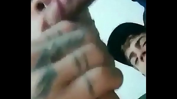 mamando duas rolas