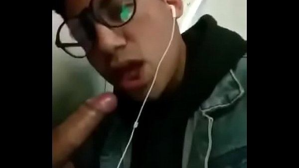 Rica mamada en el metro CDMX