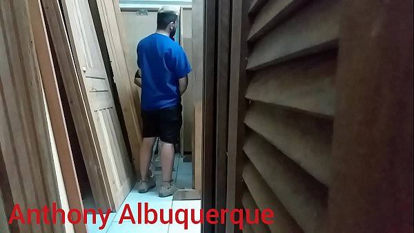 Fui comprar uma porta na loja de material de construção e o vendedor caio de boca na vara