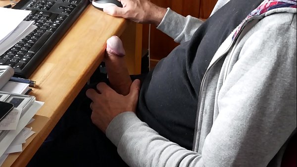 Le vide-couilles au bureau …