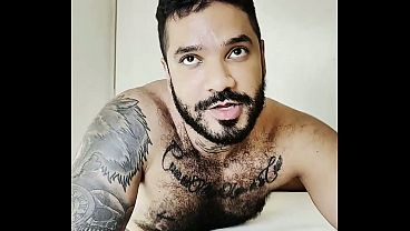Coloquei o tiozão pra linguar meu rabo bastante antes de meter – Assista completo (RED)